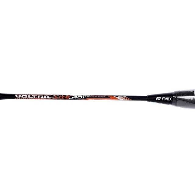 【美品】YONEX VOLTAGE 5s シリーズ最大の飛びと心地よい打球感のラケット「VOLTRAGE 5S/5V