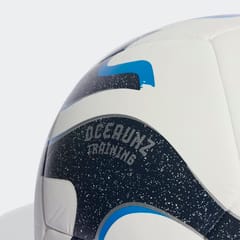 एडिडास ओसियॉन्ज़ ट्रेनिंग फ़ुटबॉल बॉल | साइज़ 5 | सफ़ेद / कॉलेजिएट नेवी / चमकीला नीला / सिल्वर मेटैलिक