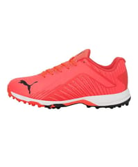 Puma FH 22 مردوں کا ربڑ کرکٹ جوتا، فیئری کورل-پوما بلیک پوست ریڈ